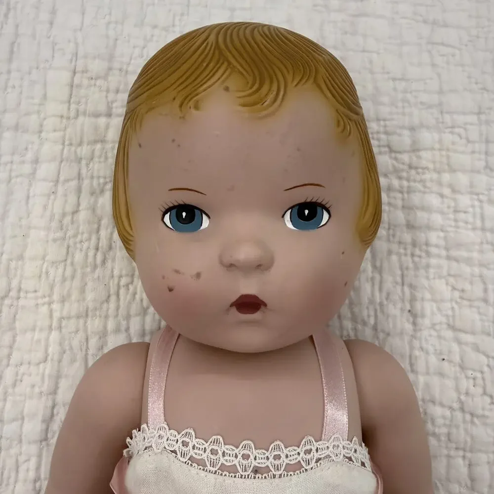 Vintage Daisy Kingdom 1997 DAISY DOLL Light Skin Vinyl 3075-32105 Blonde girl